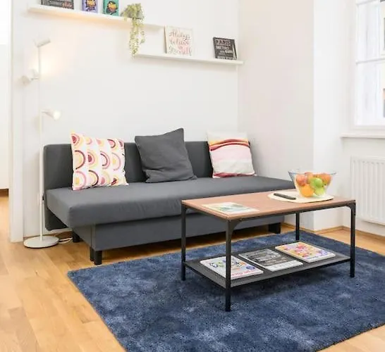 Anna And Friends First Floor