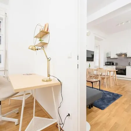 Anna And Friends First Floor Graz