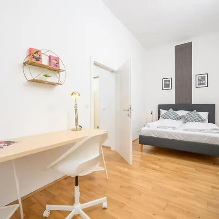 Anna And Friends First Floor Graz