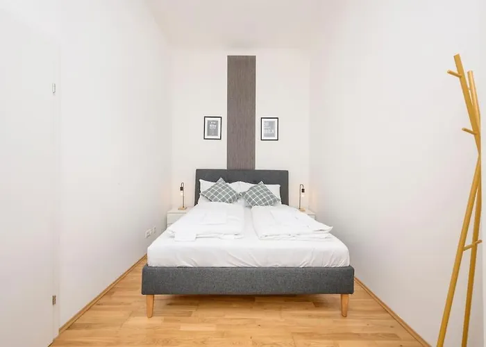 Anna&friends First Floor